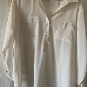 𝐒𝐎𝐋𝐃 Old Navy off white button down blouse